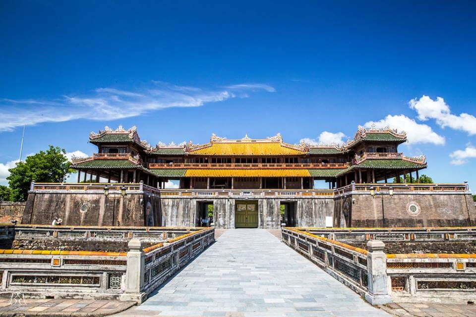 Motorbike Tour Hue - Hoi An along scenic coast and Hai Van Pass
